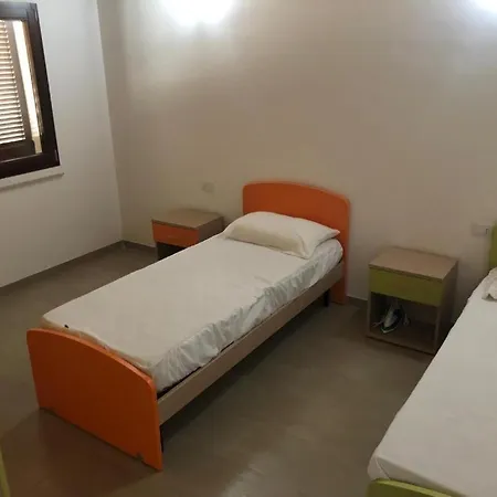 Trilocale Con Cortile * بودوني