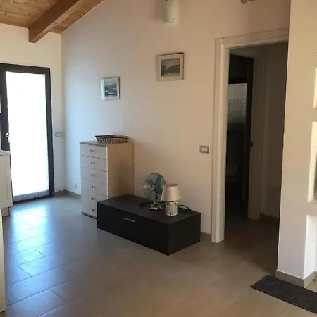 Trilocale Con Cortile Appartement